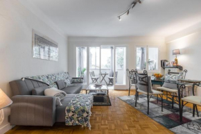 Large 1 Bdr Downtown